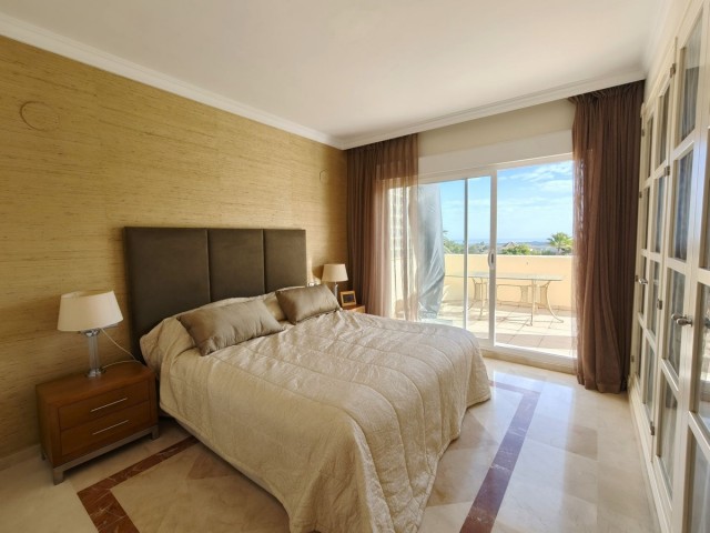 3 Bedrooms Apartment in San Roque Club