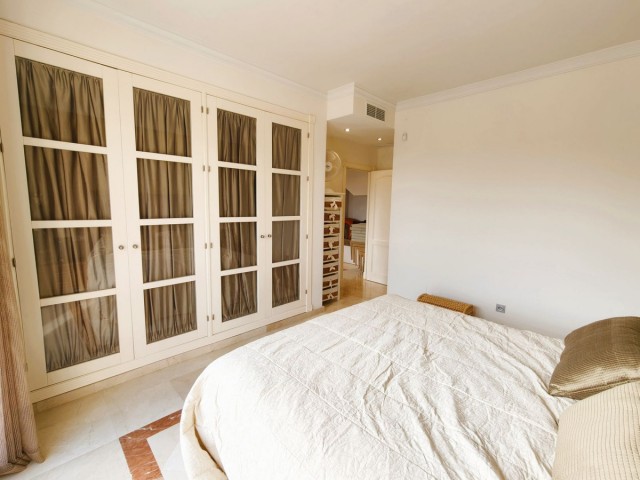 3 Bedrooms Apartment in San Roque Club