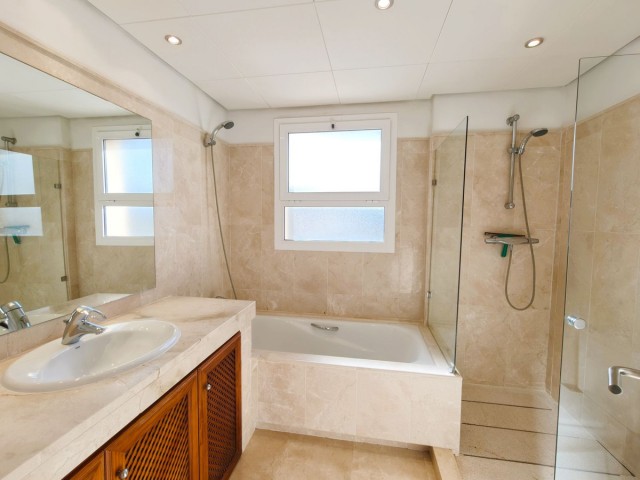 3 Schlafzimmer Apartment in San Roque Club