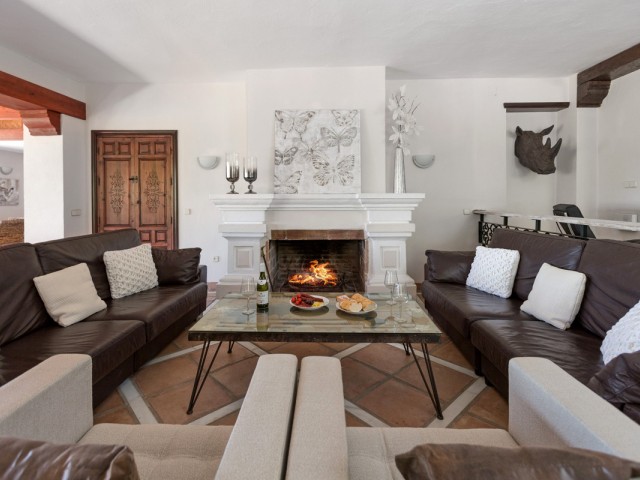 12 Bedrooms Villa in Benahavís