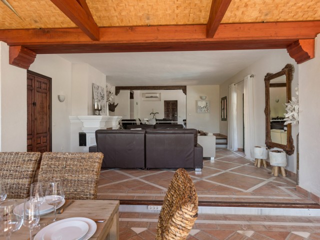 12 Bedrooms Villa in Benahavís