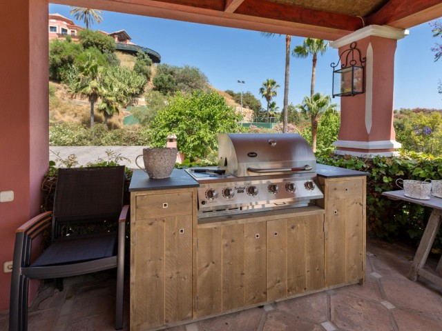 12 Bedrooms Villa in Benahavís