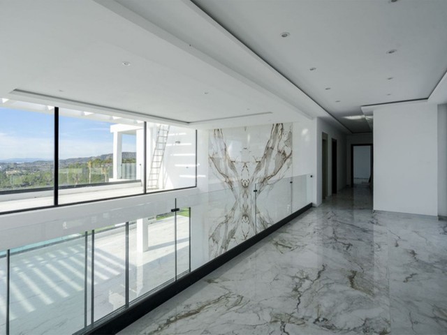 5 Makuuhuoneen Huvila Benahavís