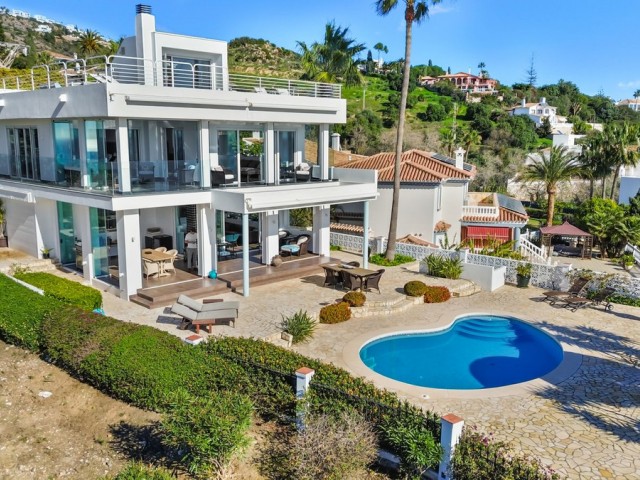 4 Schlafzimmer Villa in Benalmadena