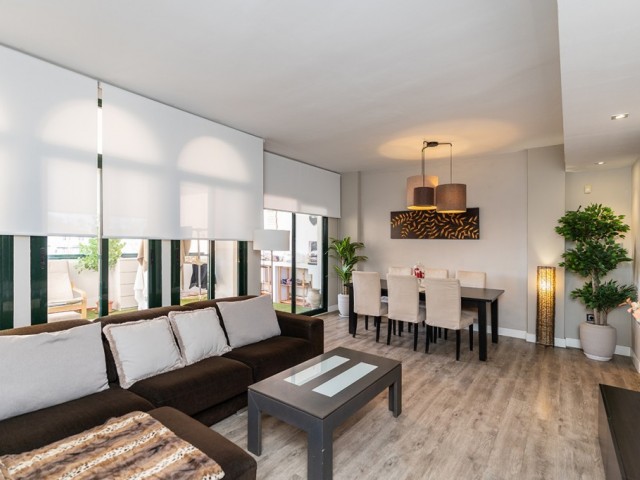 3 Bedrooms Apartment in Elviria