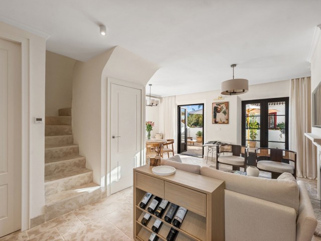 2 Bedrooms Townhouse in Nueva Andalucía