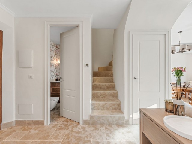 2 Bedrooms Townhouse in Nueva Andalucía