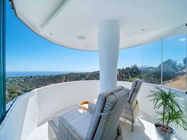 Penthouse in Calahonda