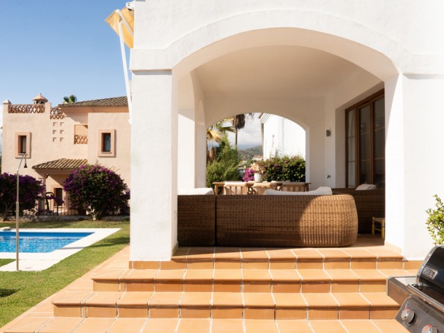 4 Schlafzimmer Villa in Estepona