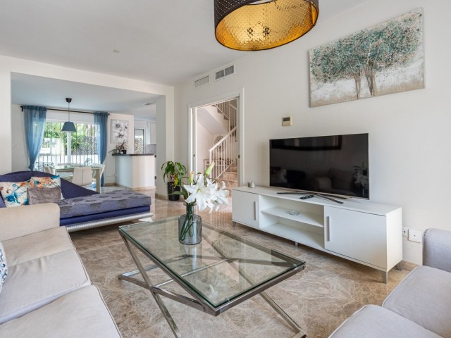 Villa, Nueva Andalucia