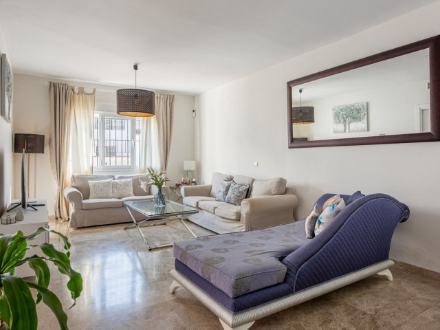 3 Bedrooms Villa in Nueva Andalucía