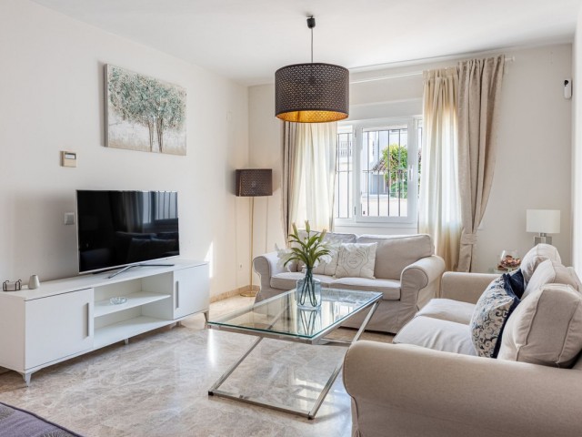 3 Bedrooms Villa in Nueva Andalucía