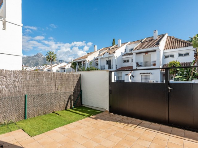 3 Bedrooms Villa in Nueva Andalucía