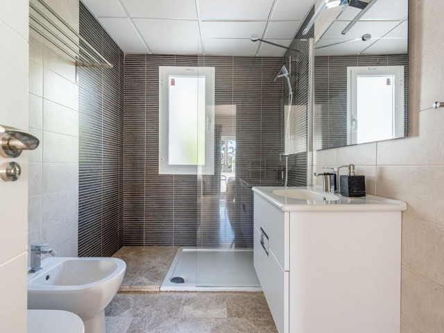 3 Bedrooms Villa in Nueva Andalucía