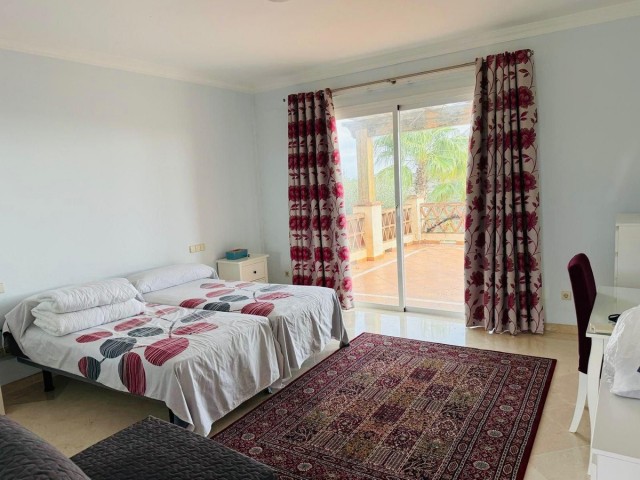 Villa avec 5 Chambres  à Casares