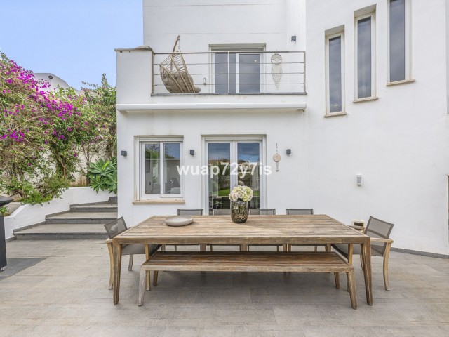 Villa avec 4 Chambres  à San Pedro de Alcántara