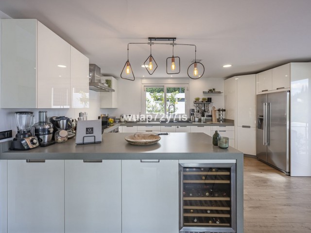 4 Bedrooms Villa in Guadalmina Alta