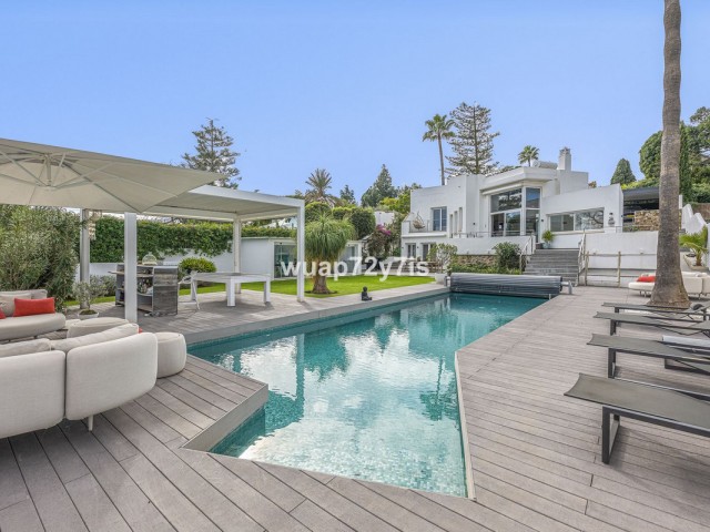 4 Bedrooms Villa in Guadalmina Alta