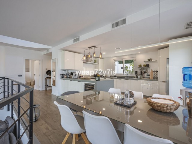4 Bedrooms Villa in Guadalmina Alta