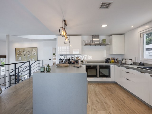 4 Bedrooms Villa in Guadalmina Alta