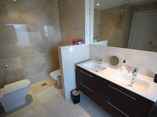 Penthouse avec 2 Chambres  à Riviera del Sol