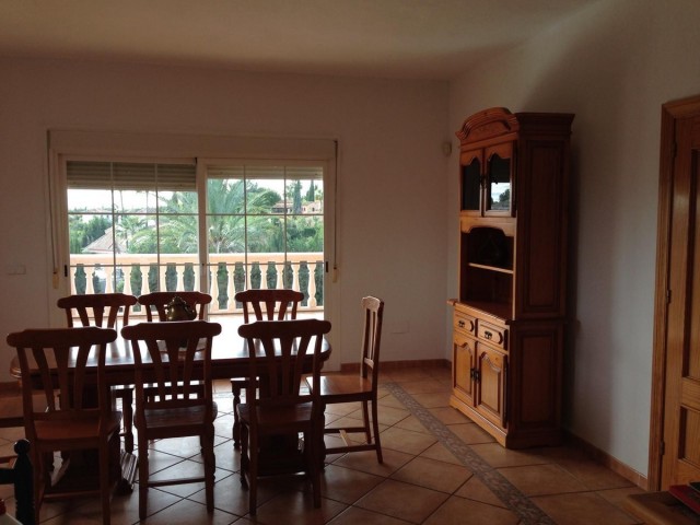 5 Bedrooms Villa in New Golden Mile