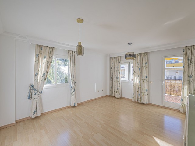 Appartement avec 3 Chambres  à The Golden Mile