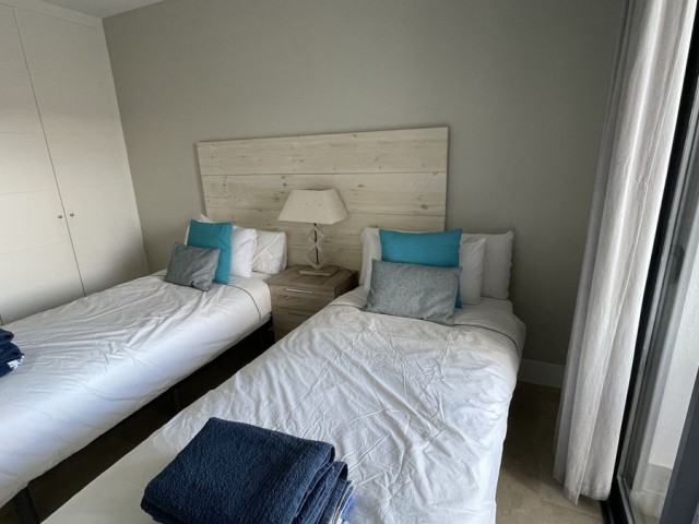 Apartamento con 2 Dormitorios  en Selwo