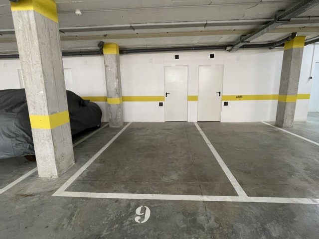 Apartamento con 2 Dormitorios  en Selwo