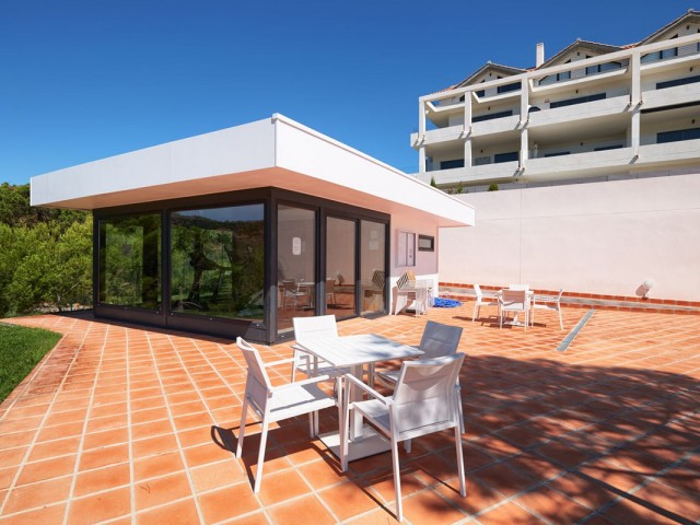 Apartamento con 2 Dormitorios  en Selwo