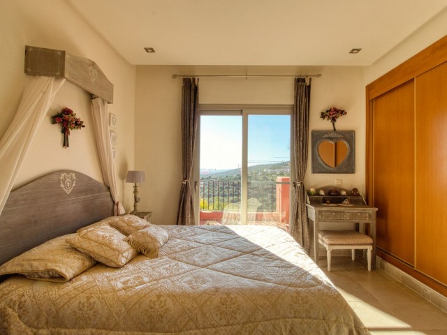 Maison mitoyenne avec 4 Chambres  à Manilva