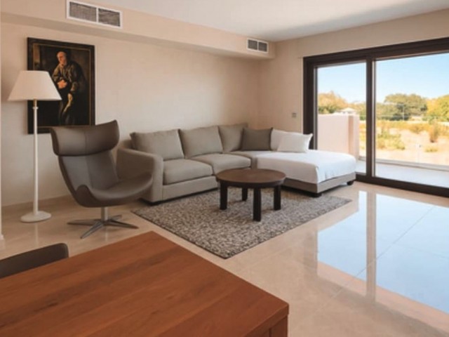 Penthouse avec 3 Chambres  à La Duquesa