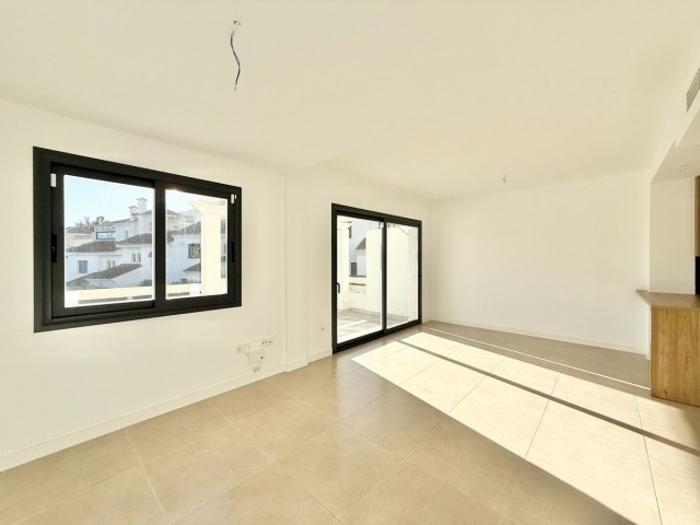 Maison mitoyenne avec 3 Chambres  à Estepona