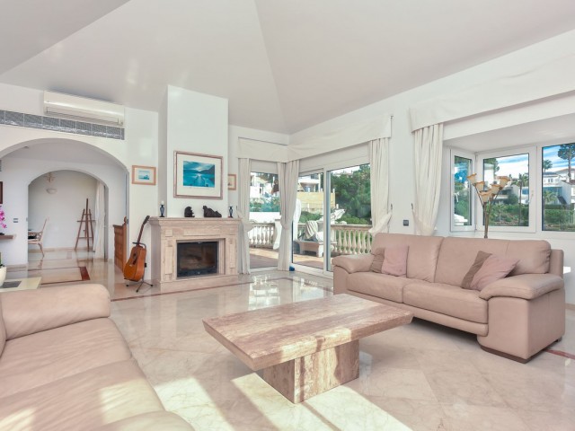 3 Bedrooms Villa in Mijas Costa