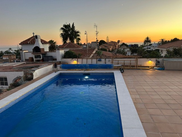 4 Schlafzimmer Villa in El Faro