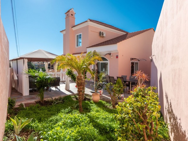 Villa avec 4 Chambres  à Torreblanca