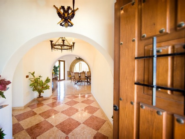 Villa con 7 Dormitorios  en Alhaurín el Grande