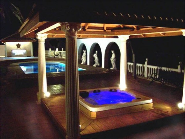 Villa con 7 Dormitorios  en Alhaurín el Grande