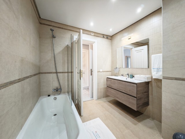 Appartement avec 2 Chambres  à Puerto de Cabopino