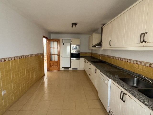 Maison mitoyenne avec 4 Chambres  à Riviera del Sol