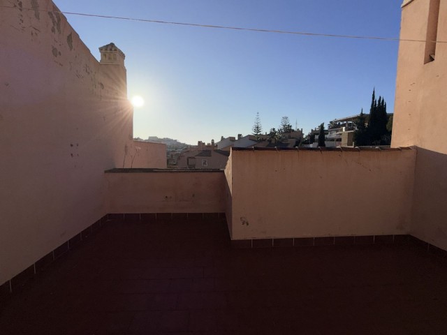 Maison mitoyenne avec 4 Chambres  à Riviera del Sol