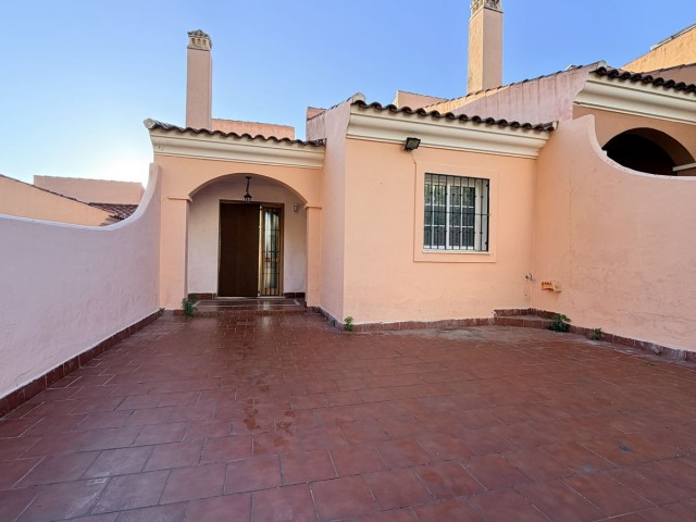 Reihenhaus, Riviera del Sol, R5272108