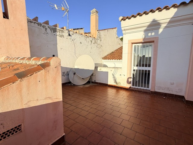 Adosado con 4 Dormitorios  en Riviera del Sol
