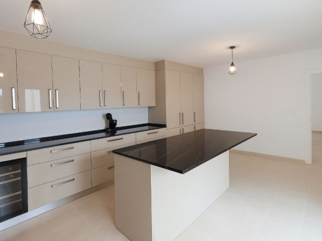 Appartement, San Roque, R5272243