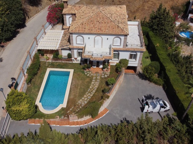 4 Bedrooms Villa in Mijas Costa