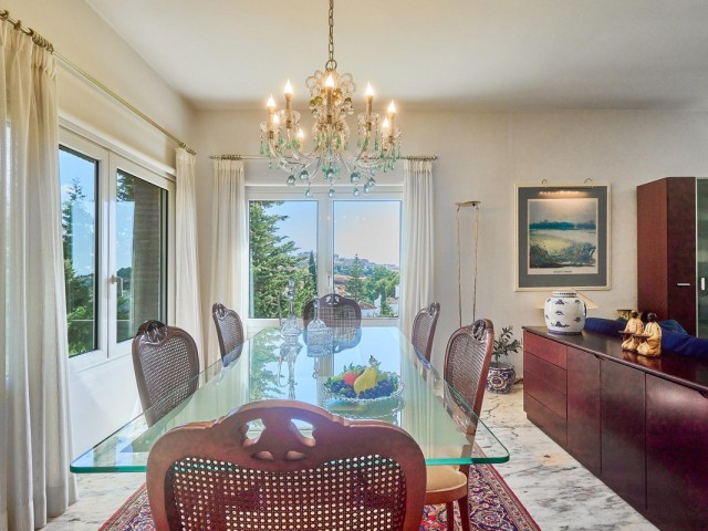 4 Bedrooms Villa in Mijas Costa