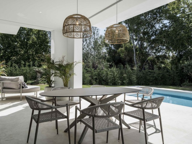 4 Bedrooms Villa in New Golden Mile