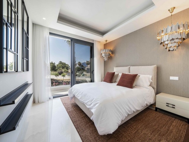 4 Bedrooms Villa in New Golden Mile