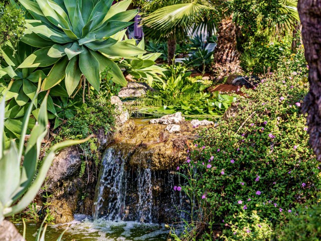 3 Bedrooms Apartment in Sierra Blanca