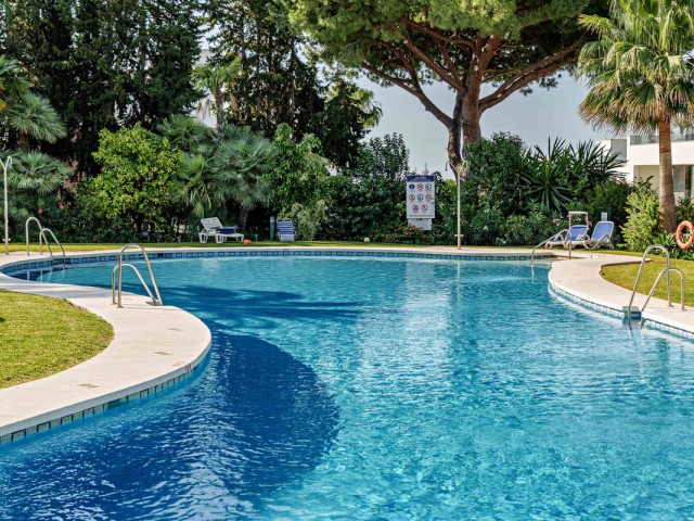 3 Bedrooms Apartment in Sierra Blanca